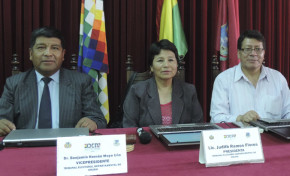 Vocales del Ted Oruro entregan informe de resultados del Referendo Constitucional 2016