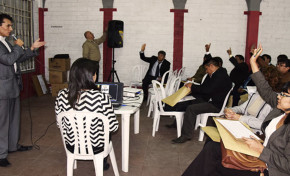 56 Jueces Electorales se Capacitaron Sobre Normativa Electoral en Cochabamba