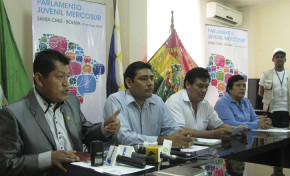 SIFDE y autoridades de Santa Cruz informan en conferencia de prensa sobre el Parlamento Juvenil del Mercosur