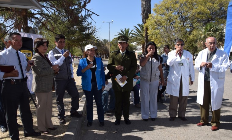 8. Las autoridades de salud y del SERECI Cochabamba durante la inauguración de la caseta registral en Cercado, Cochabamba.
