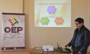 Concejales y asambleístas de Viacha se informan sobre Referendo Autonómico 2016