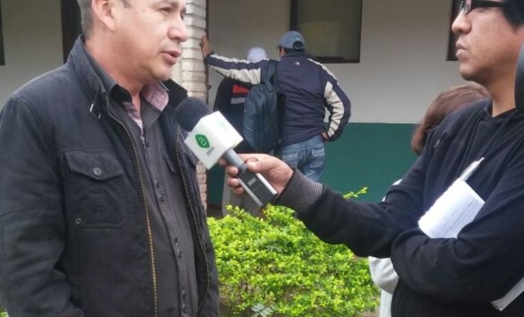9. El concejal representantes de la zona Estación Charagua, en entrevista con Bolivia TV.