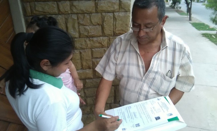 el-notario-electoral-de-yacuiba-entrega-notificacion