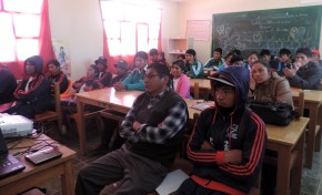 En Chipaya, estudiantes debaten sobre la transición democrática intercultural