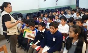 Tarija: 61 estudiantes del colegio Carmen Echazú se capacitaron sobre Democracia Intercultural