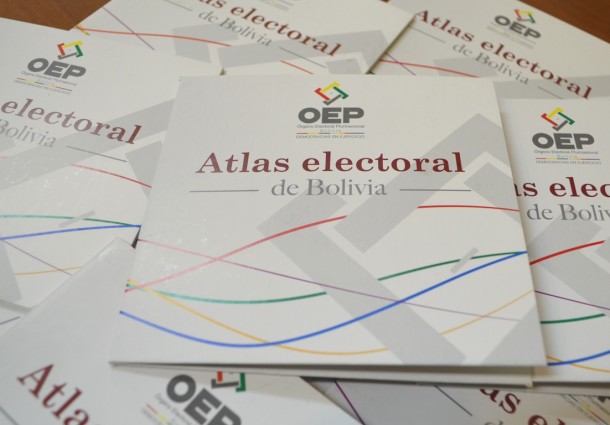 El OEP presenta en Potosí tres publicaciones para promover el diálogo y la deliberación pública