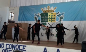 Referendo Autonómico: Estudiantes de Uriondo usan danza, teatro y poesía para conocer la Carta Orgánica