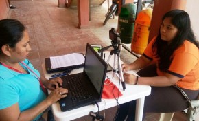 Beni: un punto móvil de empadronamiento registra a estudiantes en Trinidad