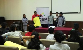 Tarija: estudiantes reciben taller sobre democracia intercultural