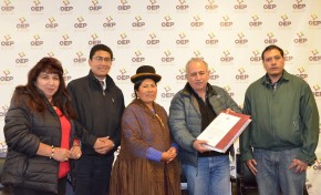 Elecciones Judiciales: el TED La Paz entrega el acta del cómputo oficial de votos al Tribunal Supremo Electoral