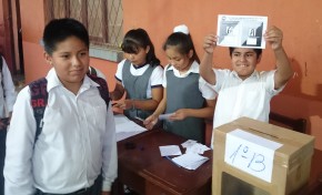 Tarija: colegio Jesús de Nazareth eligió a Rocío Hilarión como su representante