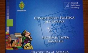 Presentan en La Paz la Constitución Política del Estado traducida al aymara, quechua y guaraní