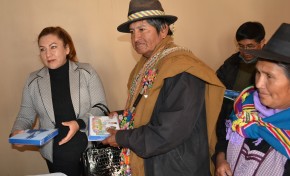 Presentan en Potosí la Constitución Política del Estado traducida a idiomas originarios
