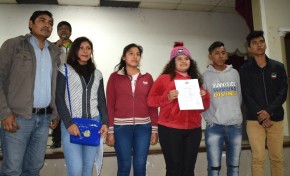 Santa Cruz: 16 gobiernos estudiantiles de El Torno reciben sus credenciales