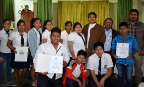 Santa Cruz: 76  gobiernos estudiantiles de Montero reciben sus credenciales