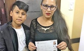 Estudiante nacida en Punata fue la primera ciudadana boliviana en realizar su registro biométrico en Buenos Aires