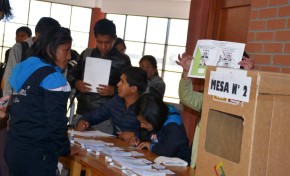 Escuela de maestros de Sica Sica eligió a sus representantes con la supervisión del TED La Paz