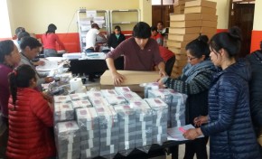 El TED Potosí realiza la producción de armado de 2.338 maletas electorales para siete circunscripciones del departamento