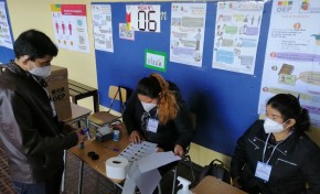 1.824 residentes bolivianos en Santiago de Chile sufragaron el 18 de octubre