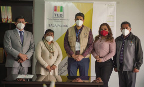 El TED Chuquisaca y observadores de la OEA coordinan actividades para la elección del domingo