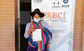 Comunidad de Laime se beneficia con saneamiento documental y certificados de nacimiento gratuitos