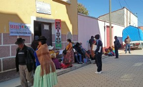 Feria del Libro en Ancoraimes tuvo la participación del OEP donde informó sobre las labores del Serecí y brindó servicios registrales