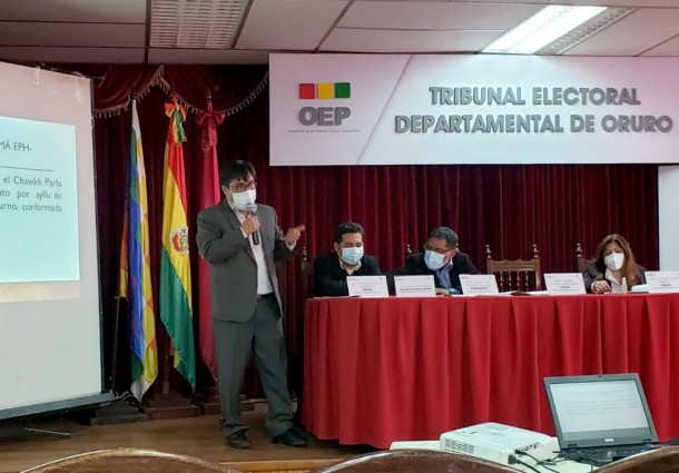 Autoridades del TED Oruro informan acerca del segundo proceso electoral en la historia de los Uru Chipaya