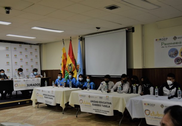 Las unidades educativas Eusebio Tudela Tapia II, Juan Manuel Calero y Simón Bolívar son las primeras semifinalistas de la Olimpiada del Saber de la Democracia Intercultural 2021