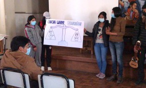 El Alto: estudiantes de la Escuela Superior de Formación de Maestros (ESFM) de El Alto se capacitaron en democracia intercultural