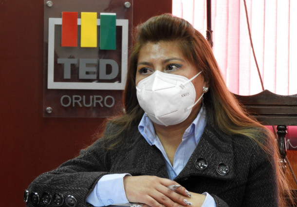 La vocal Zelma López Mamani asume la presidencia del TED Oruro con el reto de promover la democracia intercultural