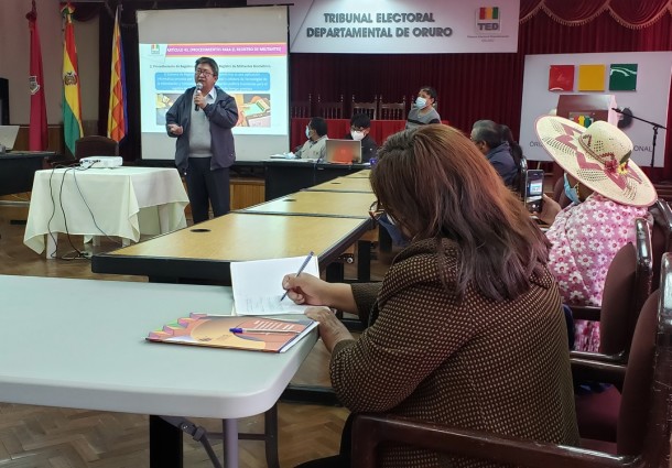 TED Oruro: Agrupaciones ciudadanas reciben información sobre actualización de registro de militancia