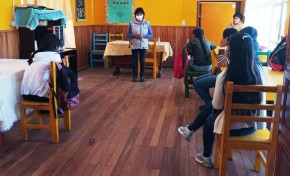 Personal de salud y encargados de centros de acogida de Potosí se informan y capacitan sobre los servicios que brinda el Serecí