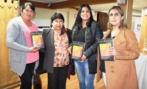 El TSE y TED Tarija presentaron la revista Tejedoras sobre democracia y género