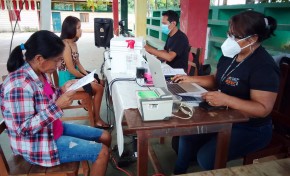 Cobija: vecinos de los barrios Mejillones y Nuevo Triunfo se benefician con servicios registrales