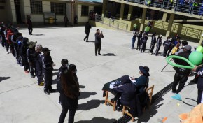 Oruro: estudiantes de primaria eligen por filas a su Gobierno Estudiantil