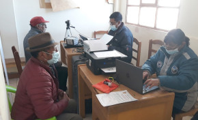 Serecí beneficia a los habitantes de Chuquichambi y Oruro con servicios de inscripción, saneamiento y certificación