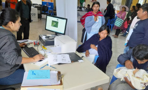 Los habitantes de Irupana y Cajuata se benefician con una campaña certificación y saneamiento por parte del Serecí