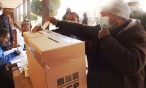 TED Oruro: a pesar de las restricciones vehiculares las asociadas y asociados de Coteor RL ejercieron su derecho a elegir