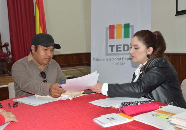 La UTF del TSE se reúne con delegados y responsables económicos de las agrupaciones ciudadanas de Tarija