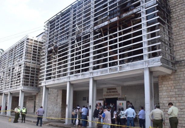 El TED Santa Cruz inicia la reconstrucción del histórico edificio quemado