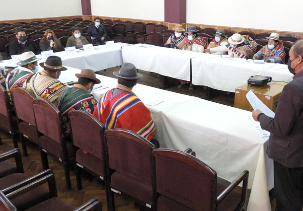 TED Oruro y autoridades del GAIOC-Salinas cumplen primera reunión técnica para elección de Qulqi Kamachi