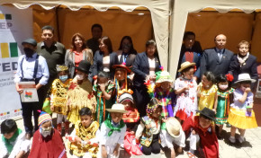 TED Oruro rinde homenaje a los 40 años de vigencia democrática con una colorida Feria de las Democracias