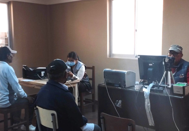 Serecí Potosí: más de 37 privados de libertad en Villazón se benefician con certificados de nacimiento y saneamiento documental
