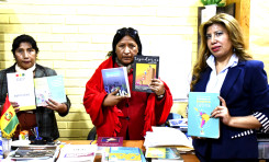 TED Oruro entrega lote de libros a la UE Mariscal Sucre por destacar en las Olimpiadas de la Democracia Intercultural 2022