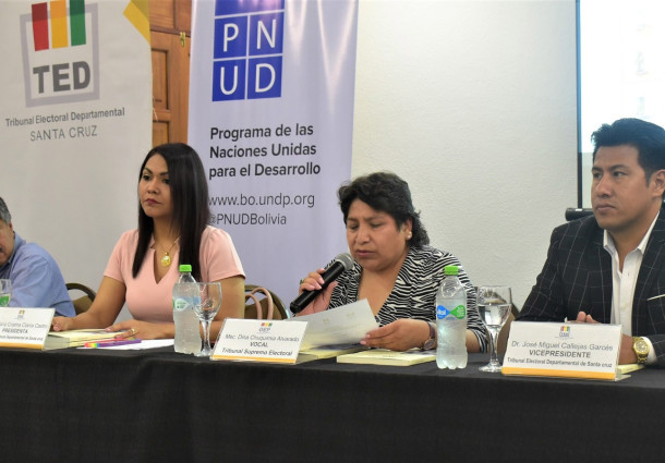 Santa Cruz: TSE y PNUD presentaron el tercer número de la revista Bitácora Intercultural