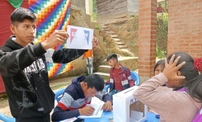 Estudiantes de La Paz eligen 1.750 gobiernos estudiantiles