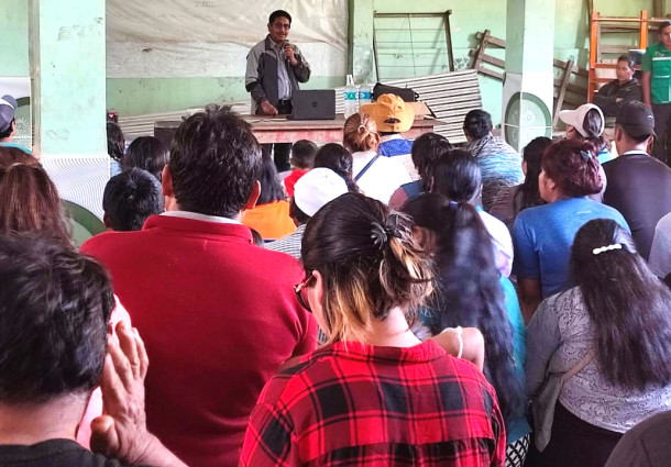 TED La Paz explica en la comunidad de Miguillas el rol del OEP en las consultas previas