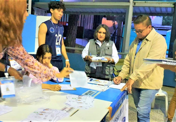 Vocal del TSE participa en la misión de observación internacional de la segunda vuelta de las elecciones generales de Guatemala