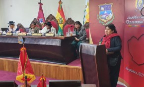 Oruro: en taller de mujeres asambleístas departamentales el TSE expone medidas contra el Acoso y la Violencia Política