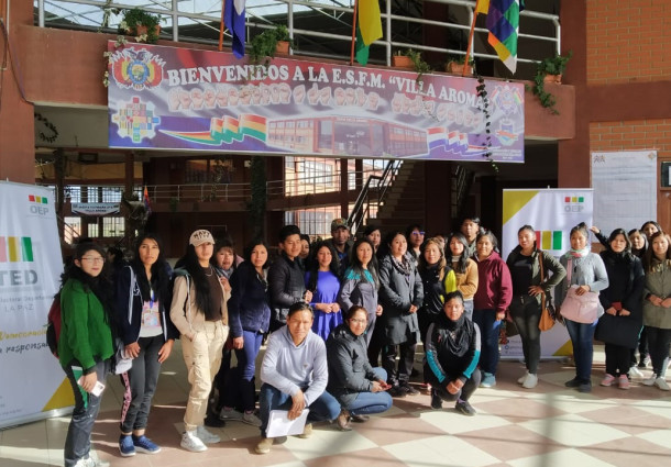 Concluye curso de democracia intercultural que benefició a 699 estudiantes de 10 centros de formación de maestros